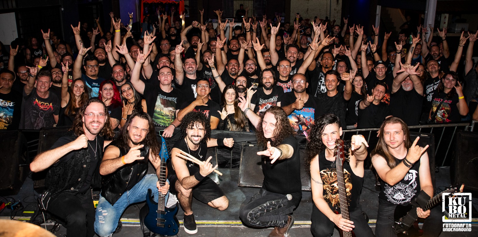 Palco da Epic Tales Tour 2025 com Enorion e Fabio Lione