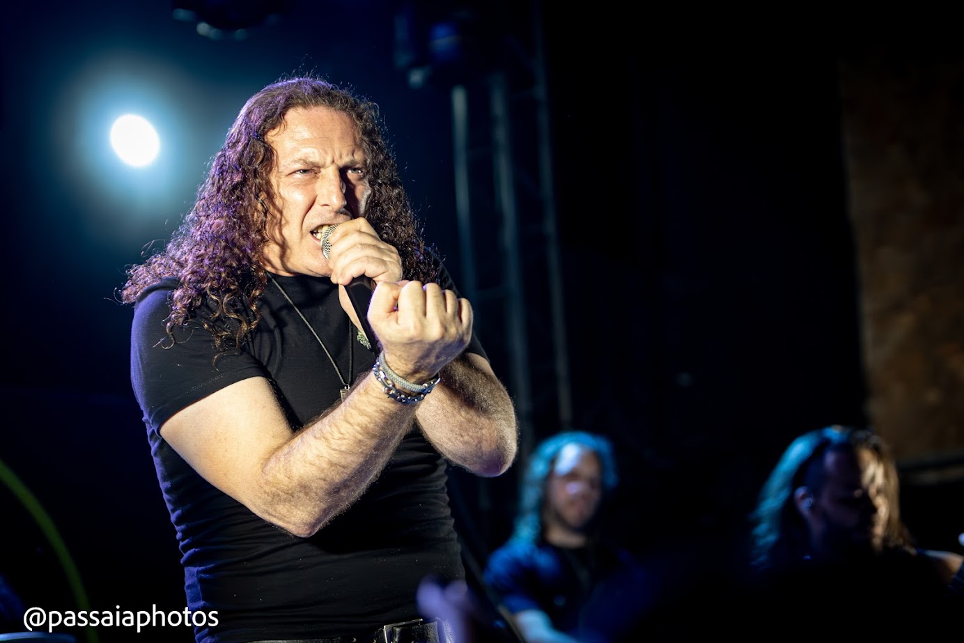 Fabio Lione no palco da Epic Tales Tour 2025